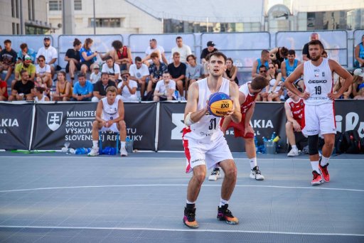 tobias mikula basketbal